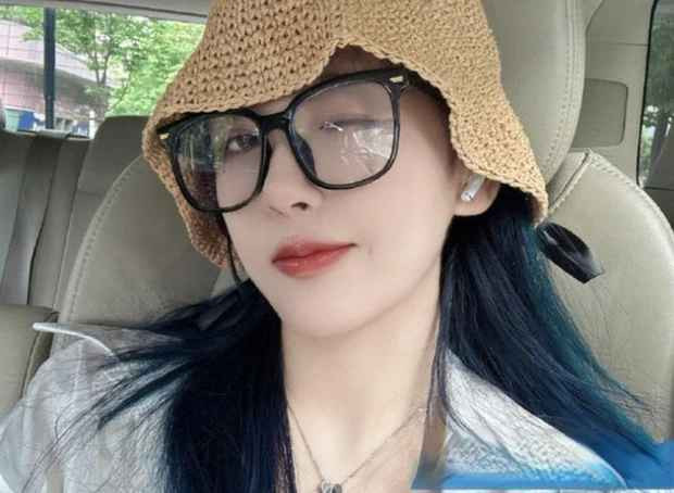 Mới đây, cập nhật giao diện vừa qua "đảo ngói", Rita nhanh chóng đưa tên mình chiếm trọn spotlight, nhận về sự quan tâm rất lớn của cư dân mạng.