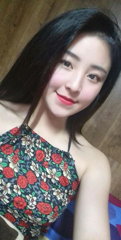 Tuy nhiên, thay vì dấn thân vào showbiz, Bảo Chi lựa chọn cuộc sống bình thường với nghề kinh doanh đồ ăn vặt quen thuộc.