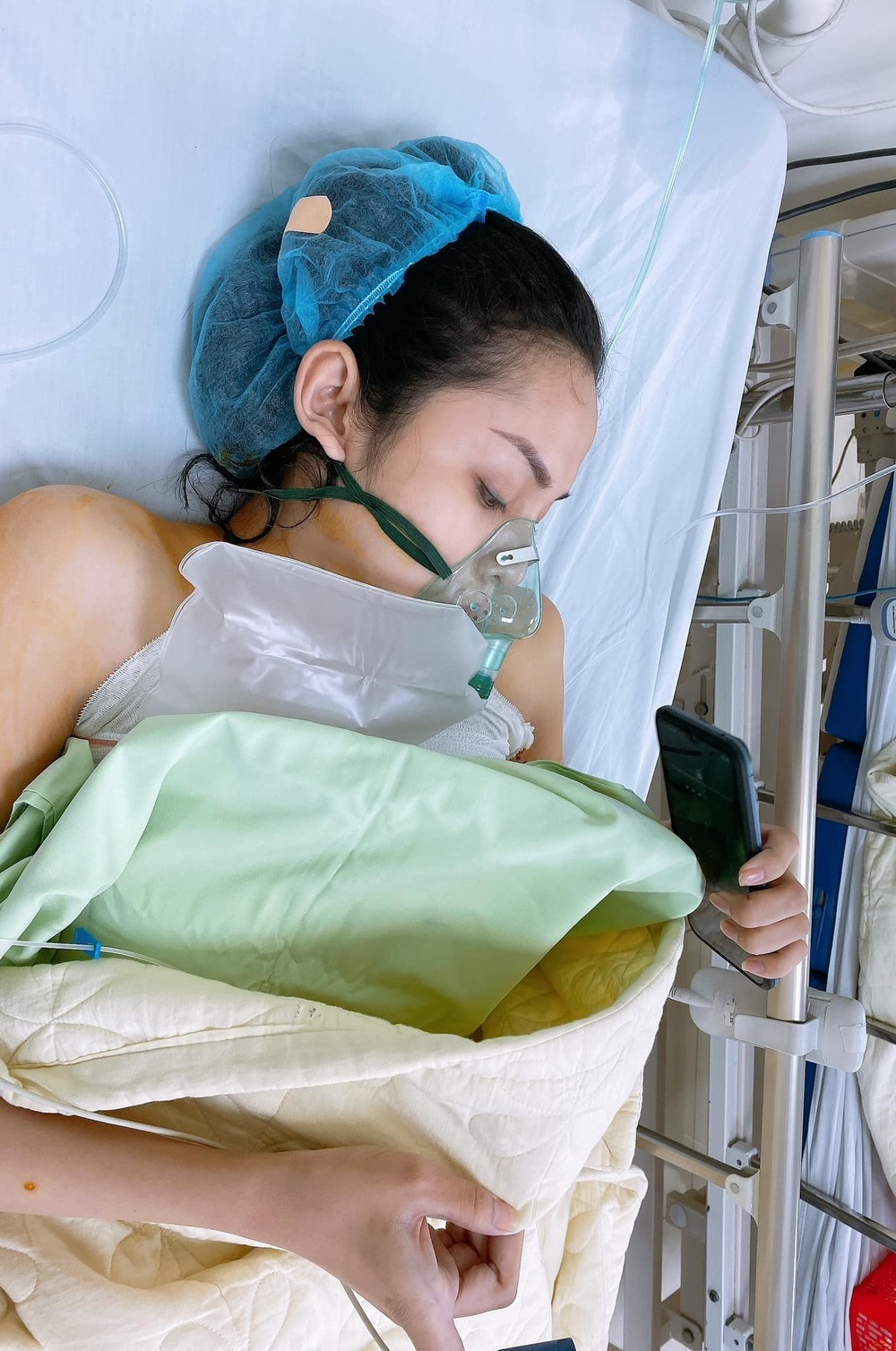 Theo đó, Mỹ Kỳ đã tài trợ toàn bộ chi phí về các gói làm đẹp cũng như uống hormone để Kha Nữ - thành viên team Quỳnh Châu trong show Hương Giang được hoàn thiện hơn về vẻ ngoài.