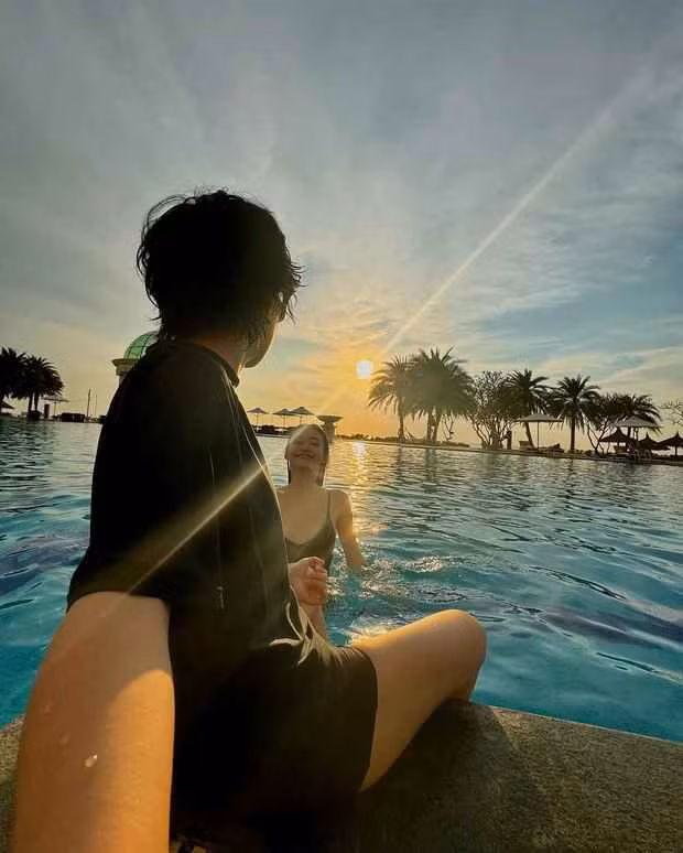 Trang Instagram cá nhân nhờ phong cách thời trang và gương mặt ấn tượng mà Dương Minh Ngọc hiện có hơn 400 nghìn người theo dõi.