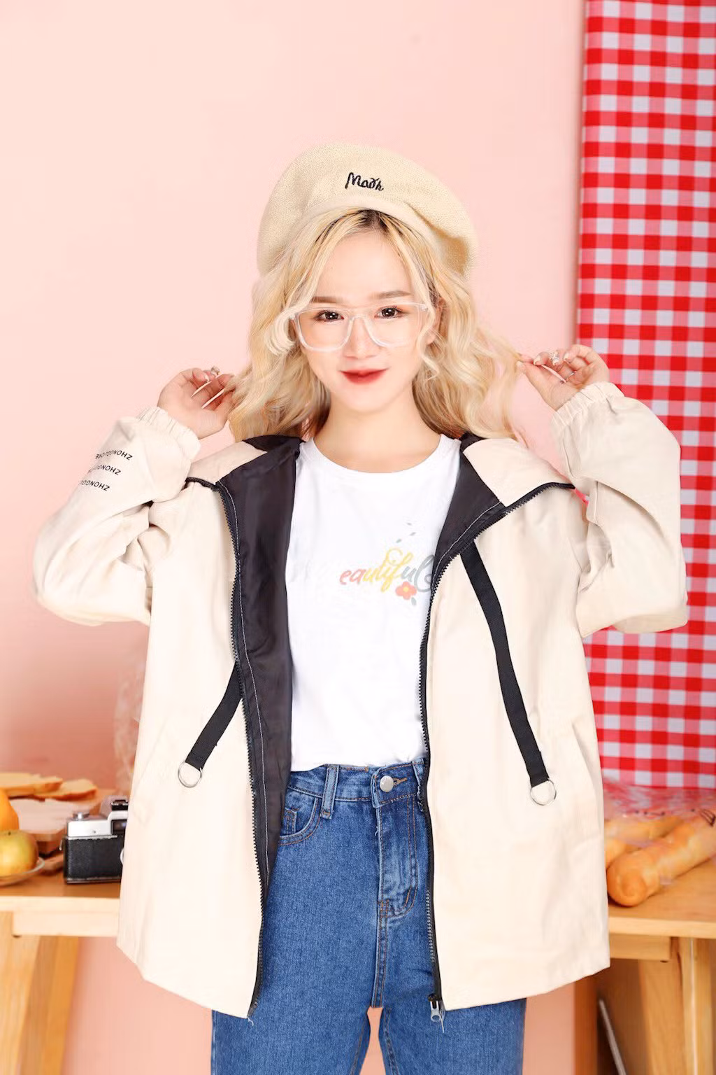 Trước đi theo đuổi nghề streamer, Thiên Thy cũng được gia đình và bạn bè khuyên nhủ nên tập trung vào việc học để có một công việc ổn định.