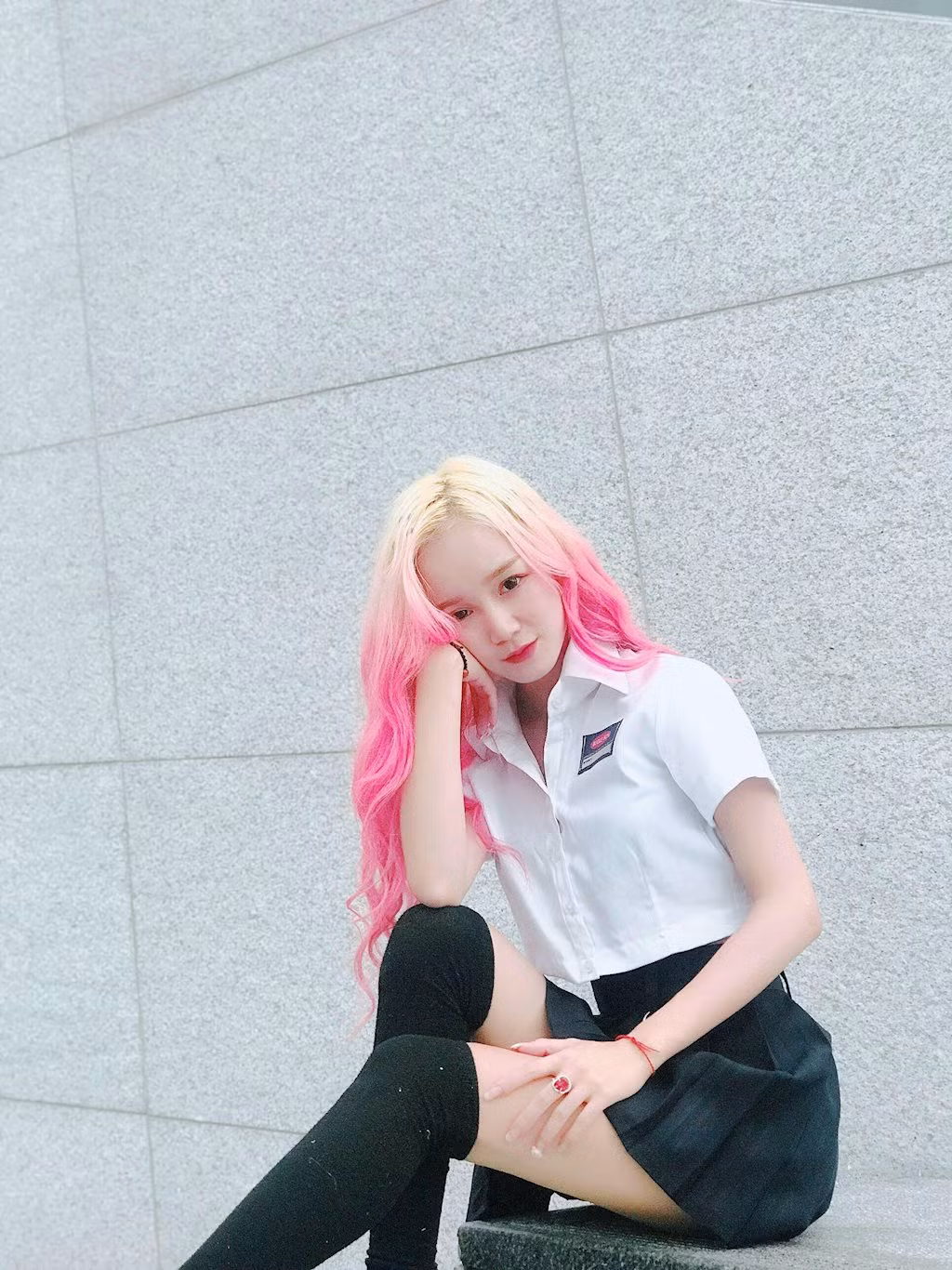 Do yêu cầu của công việc là luôn cần làm mới hình ảnh, vì vậy phong cách thường ngày của Thiên Thy rất đa dạng. Khi thì nữ tính, dịu dàng như một nàng công chúa, khi thì cá tính, mạnh mẽ.