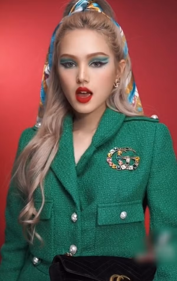 Sau tất cả, đa phần người hâm mộ vẫn đồng tình cho rằng Xoài Non được thể hiện tối đa vẻ đẹp của bản thân khi cô theo đuổi phong cách nhẹ nhàng, trong trẻo.