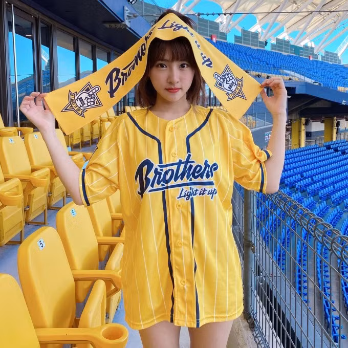 Chính vì thế, Yu Yu rất chú trọng đến các bước skincare. Cô làm sạch da bằng sữa rửa mặt dạng bột và tối giản các bước chăm sóc da.