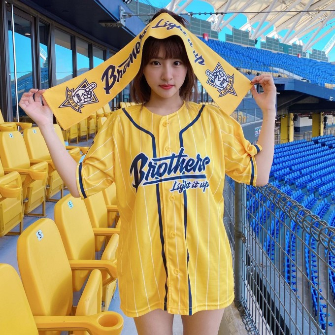 Chính vì thế, Yu Yu rất chú trọng đến các bước skincare. Cô làm sạch da bằng sữa rửa mặt dạng bột và tối giản các bước chăm sóc da.