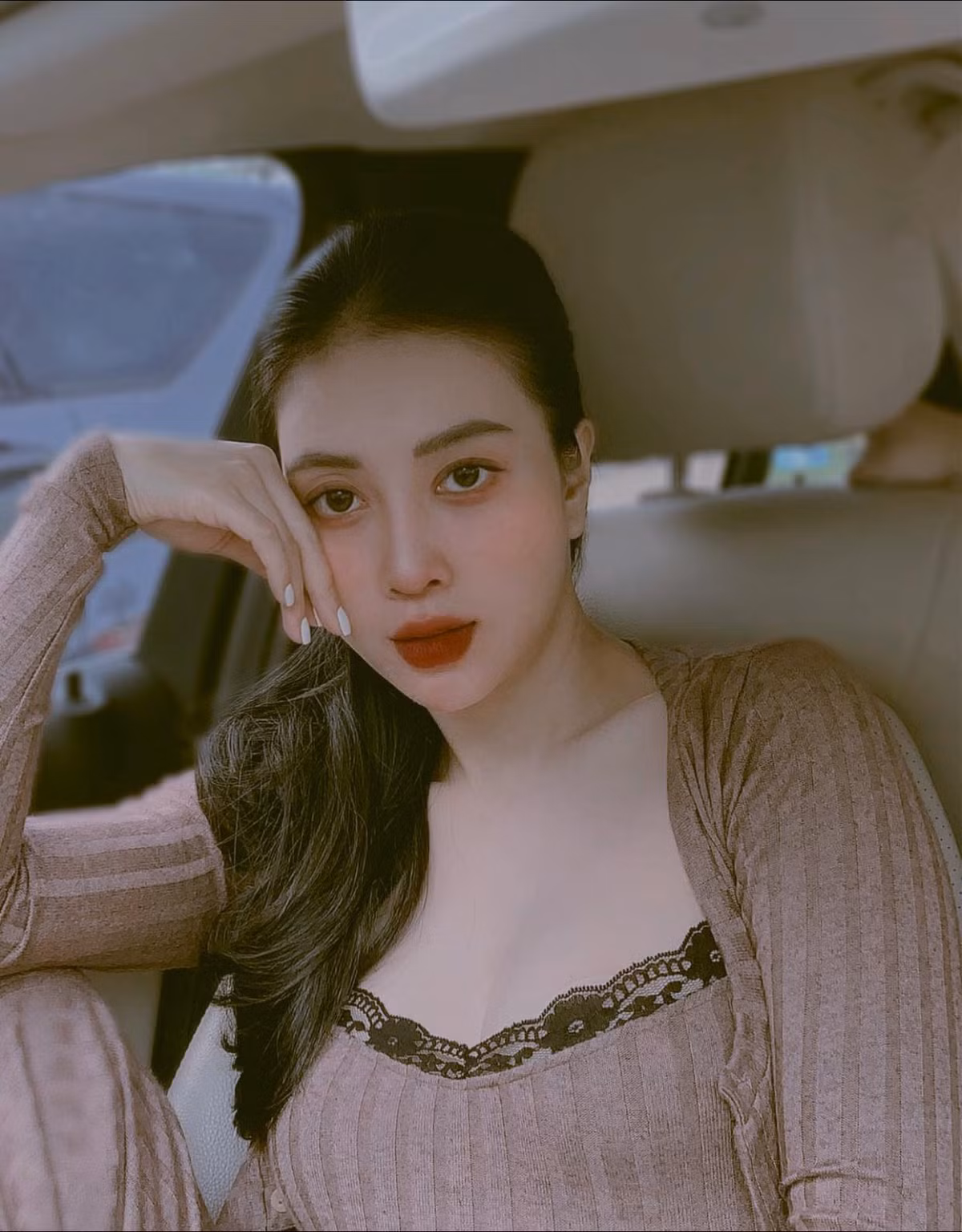 Để tô điểm cho sự lột xác của mình, Hải Anh cho ra mắt bộ ảnh ấn tượng, chuyên nghiệp ghi dấu ấn trong lòng khán giả.