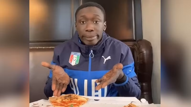 Ước tính Khaby có thể kiếm 61.000-102.000 USD cho mỗi bài đăng TikTok. Đến nay, anh sở hữu khối tài sản trị giá 2 triệu USD. Điều ấn tượng hơn cả là chàng TikToker này đạt được tất cả chỉ trong vòng chưa đầy 18 tháng.