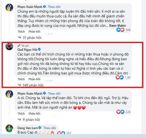 Theo đó, giữa lúc đội bóng xứ Nghệ được cho là đang bị chính fan tẩy chay, hành động của Quế Ngọc Hải giống như “đổ thêm dầu vào lửa”. Cụ thể, anh viết: “Cảm ơn những cổ động viên CHÂN CHÍNH đã luôn dành tình yêu thật lòng cho đội bóng dù ở thời điểm nào, đã đến sân cổ vũ cho đội ngày hôm nay”.