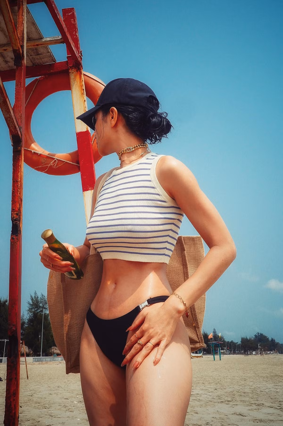 Nhiều người cho rằng, Ngọc Bích phải tập rất nặng thì cơ thể mới săn chắc như hiện tại. Tuy nhiên, cô chỉ lựa chọn những bài tập phù hợp với thể lực của bản thân.