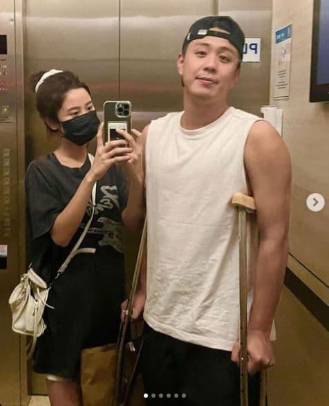 Huyme đăng video trên TikTok ngày 14/2/2022, kể về bạn gái với những lời ngọt ngào, và cả hai thoải mái chia sẻ khoảnh khắc sống chung tại một căn hộ cao cấp ở TP.HCM.