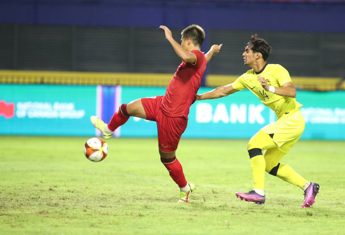 Thang Malaysia, U22 Viet Nam cam 