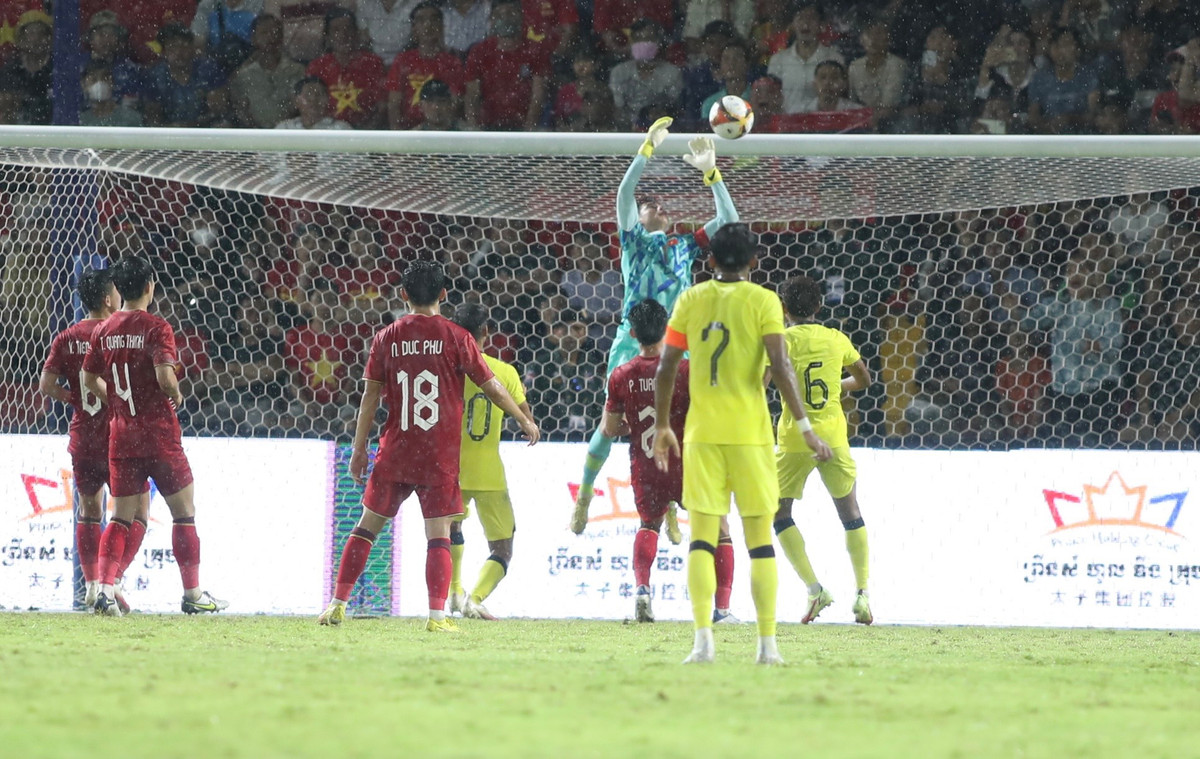 Thang Malaysia, U22 Viet Nam cam 