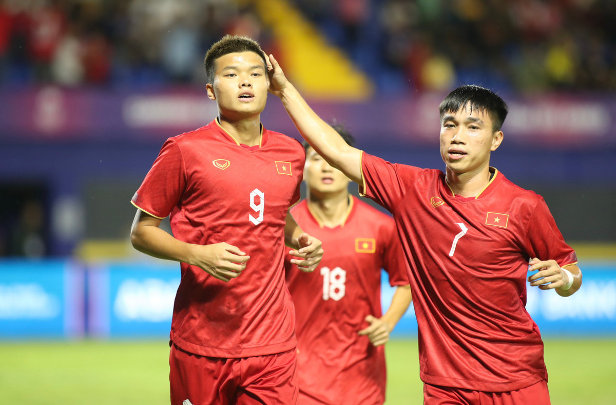 Thang Malaysia, U22 Viet Nam cam 