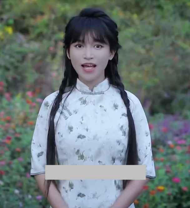 Nguyên nhân đến từ clip 18s của Lý Tử Thất đang được lan truyền rộng rãi trên nền tảng này.