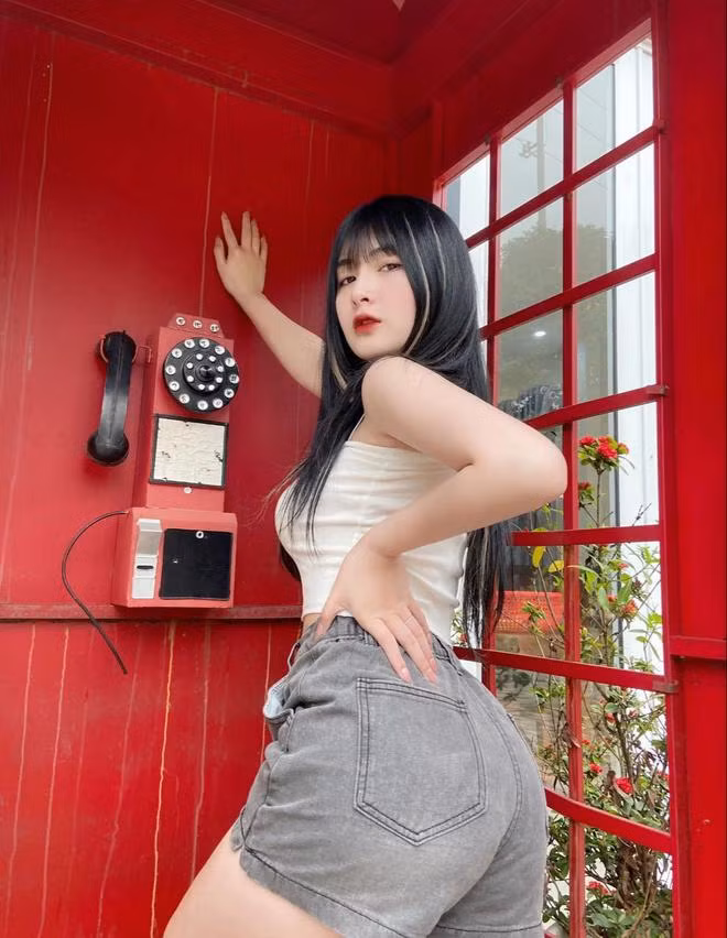 Quỳnh Alee là một trong những nữ Streamer, TikToker nhận được đông đảo sự theo dõi của các bạn trẻ hiện nay.