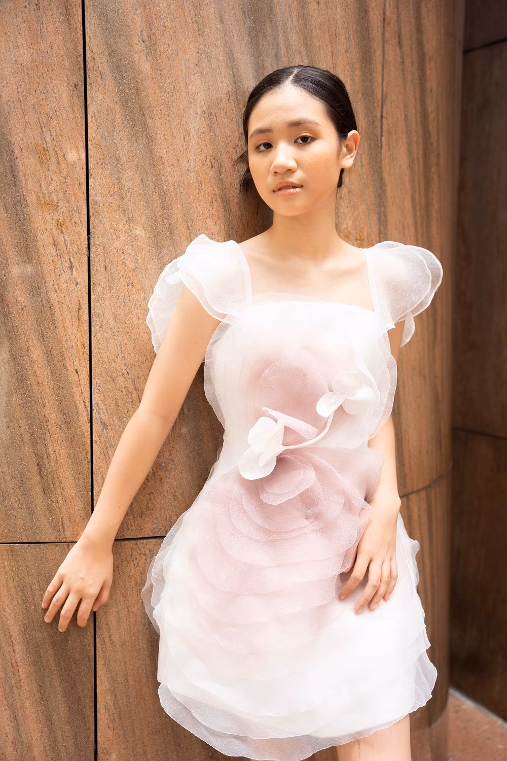 Mẫu nhí chia sẻ được sải bước ở tuần lễ thời trang là trải nghiệm ý nghĩa và đáng nhớ. Với cô bé, đây là một mùa hè đáng nhớ.