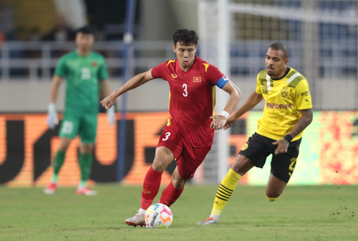 Viet Nam 2-1 Dortmund: Tien Linh, Tuan Hai thay nhau lap cong-Hinh-4