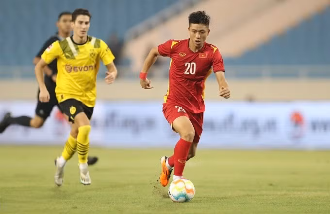 Viet Nam 2-1 Dortmund: Tien Linh, Tuan Hai thay nhau lap cong-Hinh-6