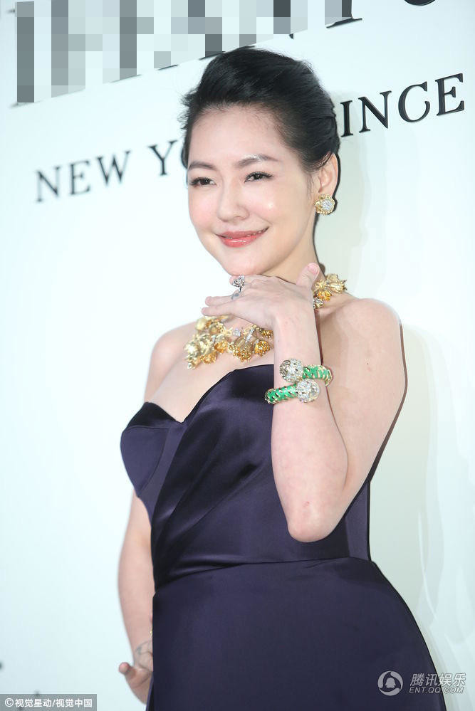 Sau khi tập thể dục, Từ Hy Đệ có thói quen đi tắm để thư giãn cơ thể và tập một số bài tập đơn giản tại nhà để cải thiện quá trình trao đổi chất trong cơ thể. Song, bạn phải nghỉ ngơi khoảng 20-30 phút sau khi tập luyện thì mới nên đi tắm.