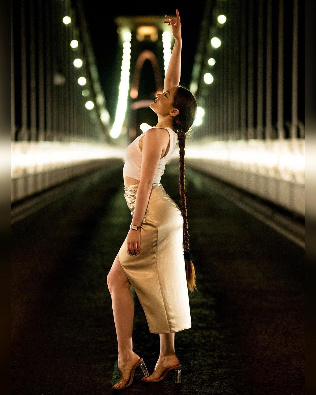 Việc trở nên nổi tiếng giúp Jasmine Larsen có cuộc sống hạnh phúc hơn, thú vị hơn. Có nhiều người theo dõi trên mạng xã hội, cô nhận ra đó là một thế giới khác xa với công việc chuyên nghiệp trước đây cô vẫn làm.