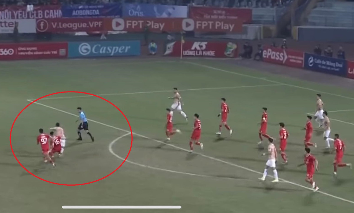 CLB CAHN khieu nai ve trong tai sau tran thua The Cong Viettel