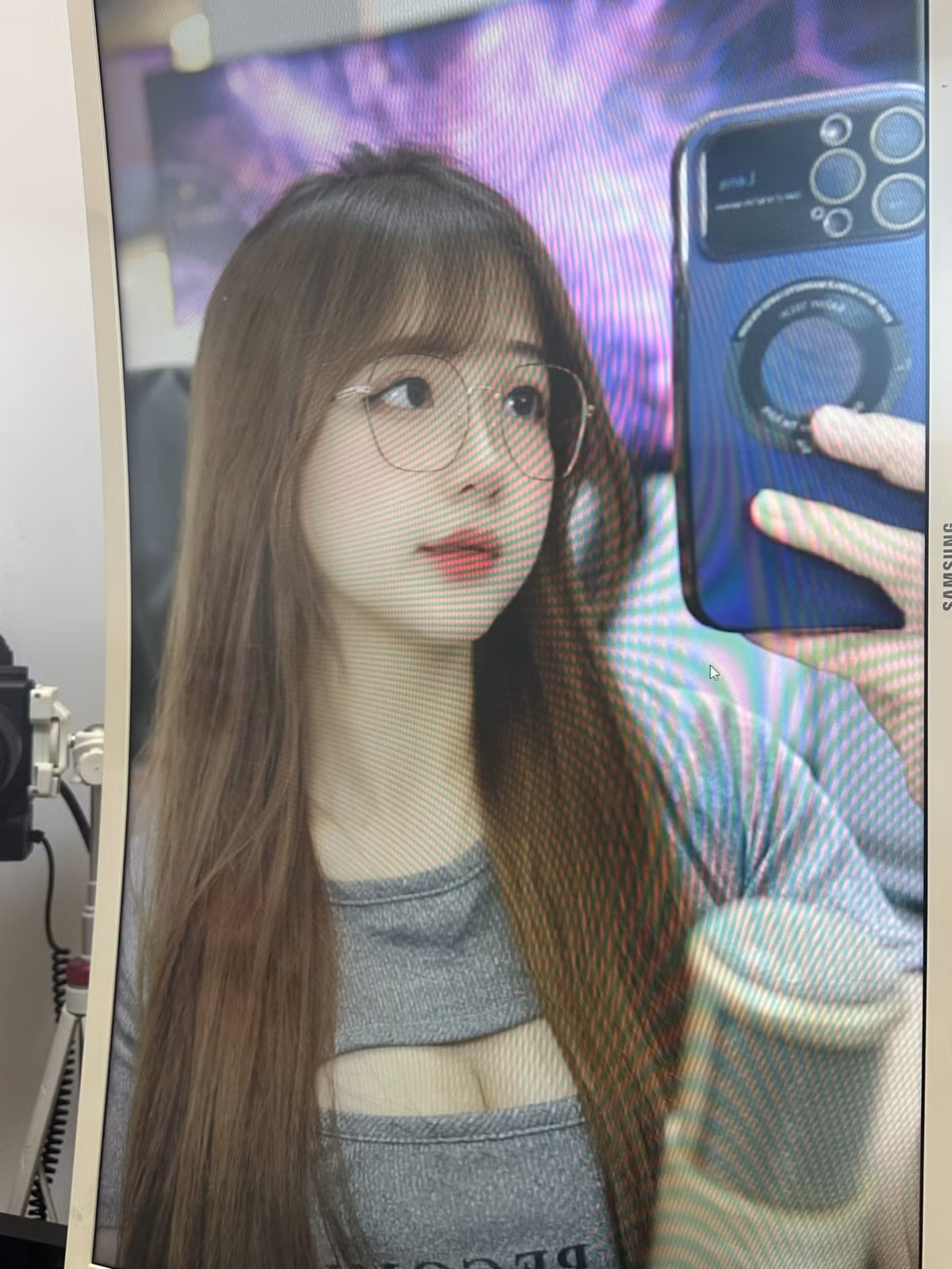 Không quá lời khi nói rằng, bài đăng "tuyển người buộc tóc" lần này đã vô tình châm ngòi cho một "cuộc chiến ngầm" giữa các anh em muốn ứng tuyển.