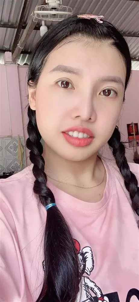 Dù không tham gia hoạt động nghệ thuật nhưng Quách Kim Phượng (hay còn được gọi với biệt danh Phượng Thị Nở tái sinh) là cái tên nhận về rất nhiều quan tâm.