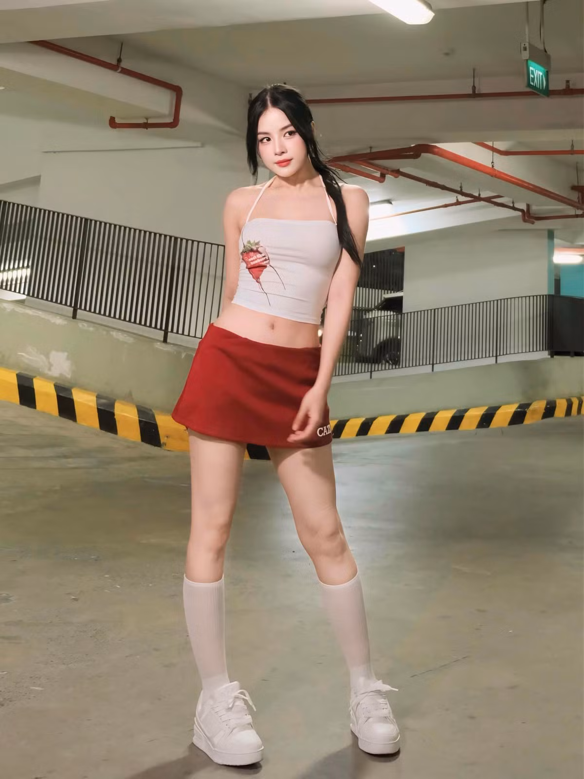 Mie bận rộn với nhiều lịch "chạy show" tại các sự kiện ở trường đại học, lễ hội âm nhạc dịp cuối năm...