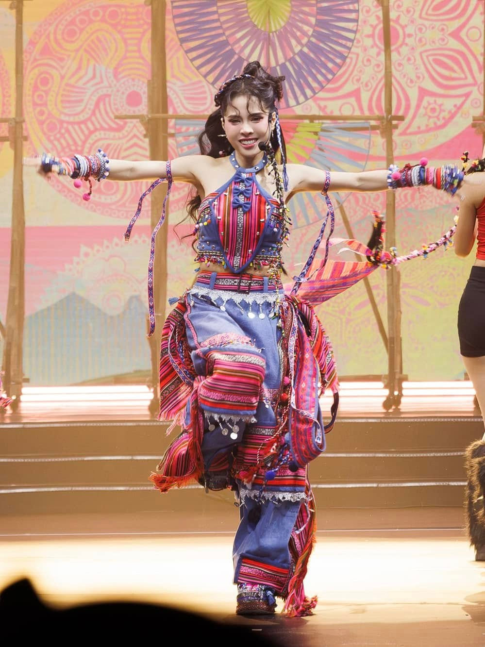 Đến đây, Kiều Anh nhận ra mình đang bị đối tượng lừa đảo tiếp cận nên cô nhanh chóng dập máy.