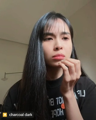 Cụ thể, sáng 3/4, Kiều Anh nhận được điện thoại, đối phương tự xưng là người giao hàng và hỏi cô có thể nhận hàng vào 9h sáng không.