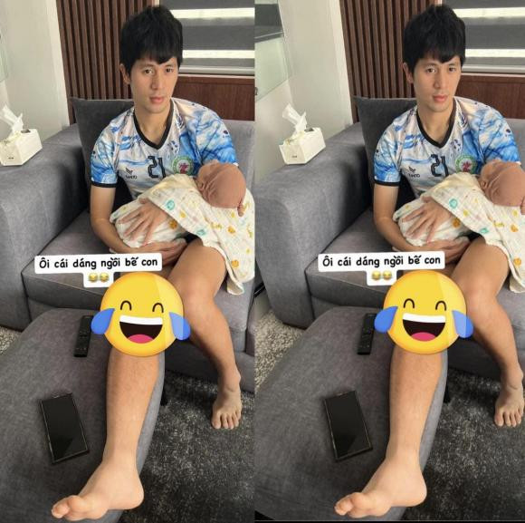 Trong quãng thời gian ở nhà phục hồi chấn thương, trung vệ Trần Đình Trọng giúp vợ bế con.