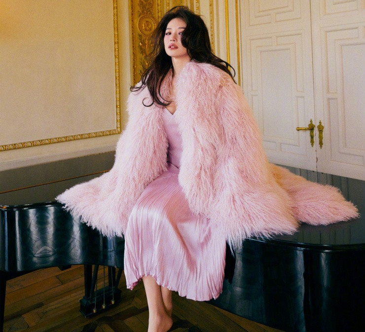 Thư Kỳ chia sẻ thực tế cô mới 48 tuổi, nhưng một số phương tiện truyền thông Đài Loan, Trung Quốc đã ghi nhầm số tuổi của cô.