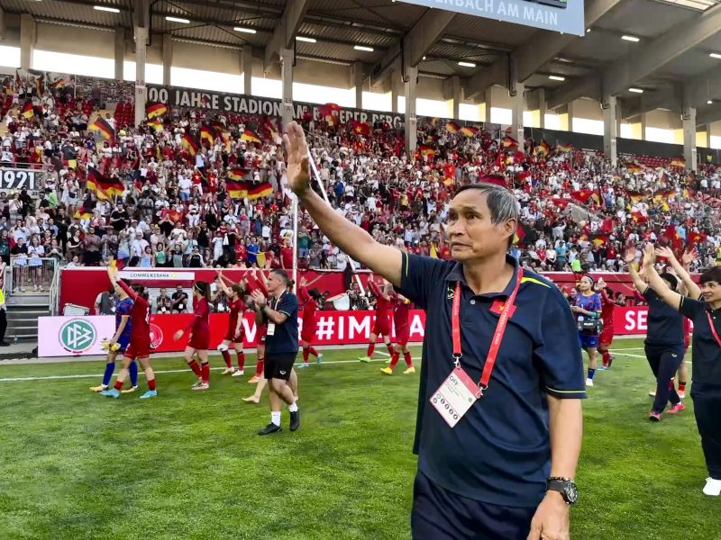 VFF tich cuc tim HLV truong doi tuyen bong da nu Viet Nam