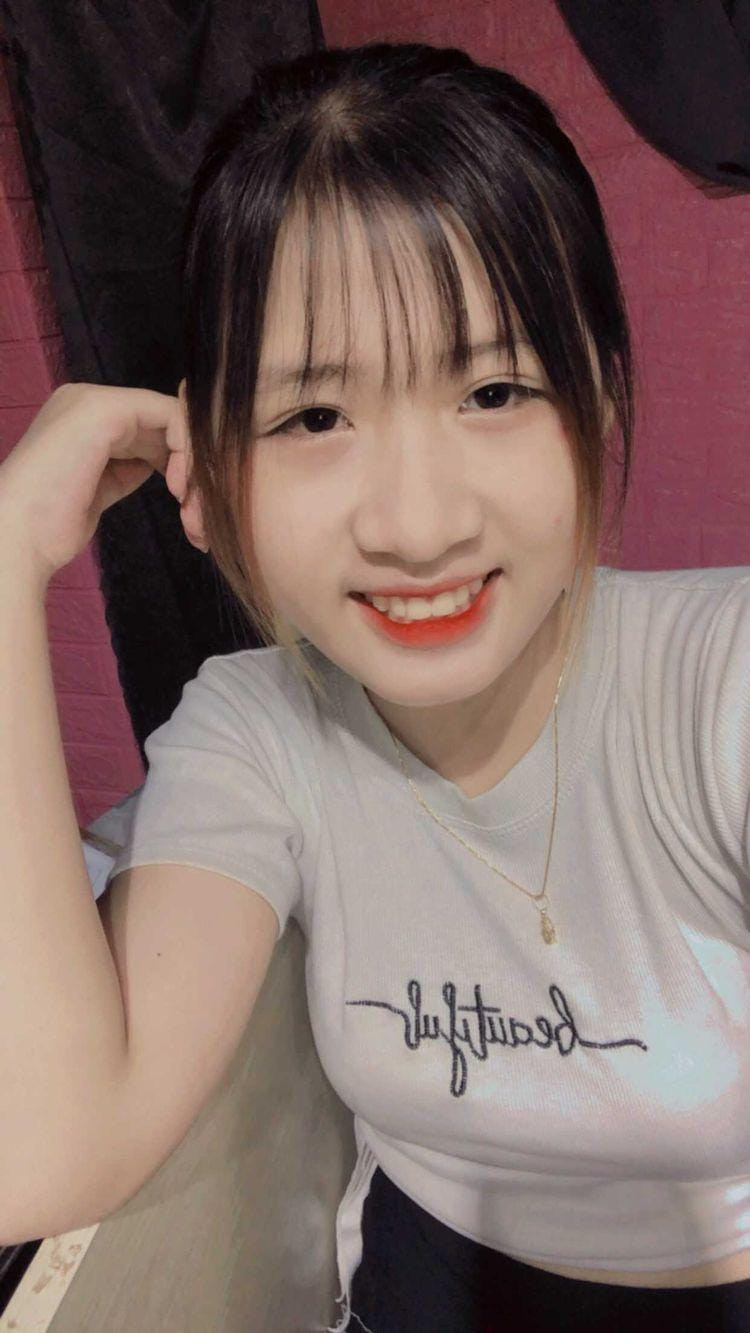 Trong một video được chia sẻ trên YouTube trước đó, Lộc Fuho cho hay Thanh Chi cùng một cậu em trai khác của Thu Thủy đảm nhận công việc quay video, làm trợ lý cho mình.