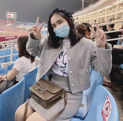 Tuy nhiên, ở loạt ảnh gần đây, Quỳnh Anh đã lột xác, liên tục ghi điểm với làn da tươi tắn, nhan sắc rạng rỡ.