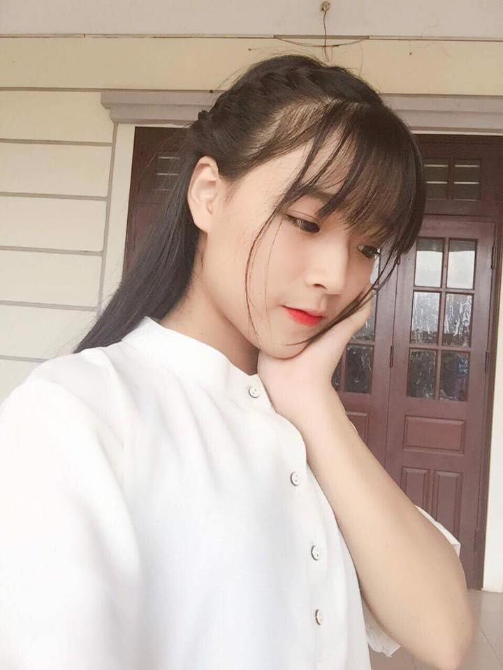 Cùng ngắm nhìn những hình ảnh của nữ sinh Bắc Ninh sở hữu clip triệu view trên Tiktok.