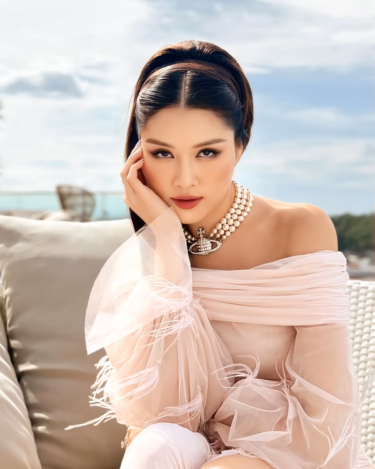 Phía dưới phần bình luận, nhiều người đồng tình với chia sẻ của cô bởi dù làm công việc gì, thái độ làm việc, tinh thần hoc hỏi vẫn luôn được đề cao giúp bản thân phát triển hơn.