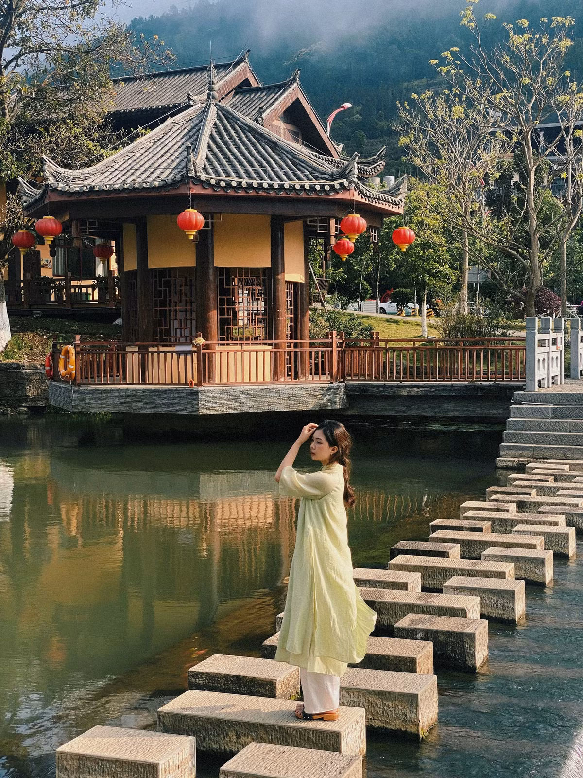 Thời điểm ấy, bộ môn lặn tự do cũng rất hot (được quan tâm) ở Phú Quý, La Mộc quyết tâm học ngay cả khi không biết bơi. Ban đầu, cô tập nín thở sâu, rồi dần dần có thể tận mắt ngắm nhìn đại dương ở độ sâu 3-4m.