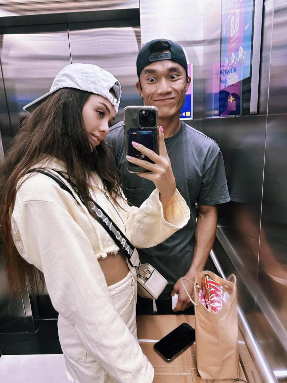 Hiện tại, khi mùa giải tạm nghỉ, Dũng "gôn" mới có nhiều thời gian hơn dành cho gia đình.