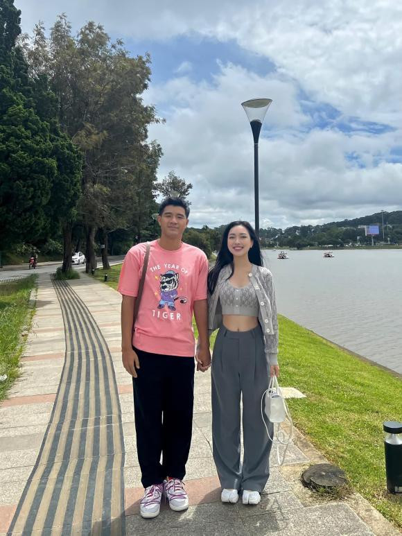 Trong giới WAGs của các tuyển thủ Việt Nam, bà xã Hà Đức Chinh - Mai Hà Trang được nhận xét là người kín tiếng.