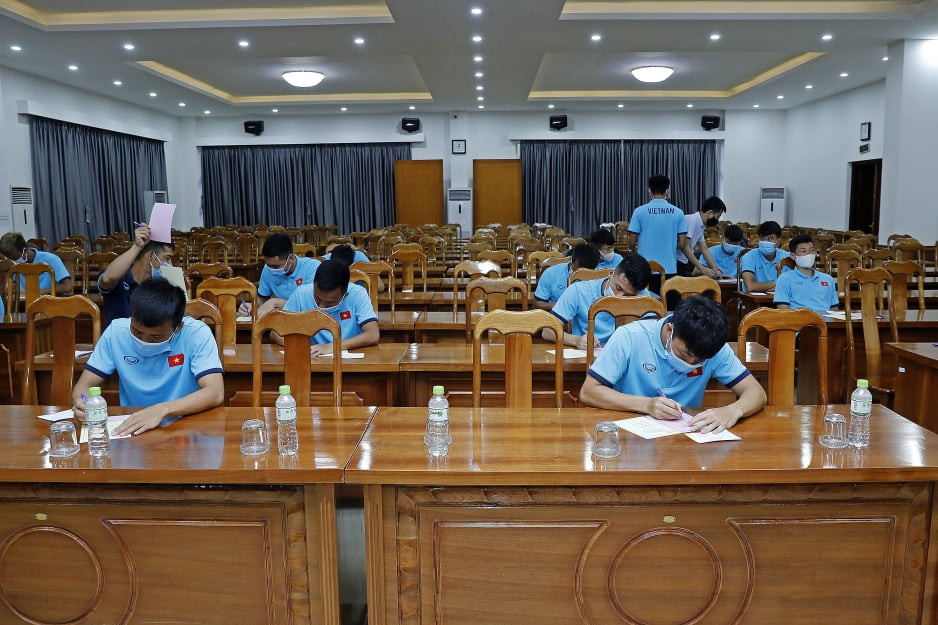 Hình ảnh các thành viên ĐT Việt Nam và U22 bầu cử tại khu vực bỏ phiếu số 6, phường Phú Đô - Q. Nam Từ Liêm.