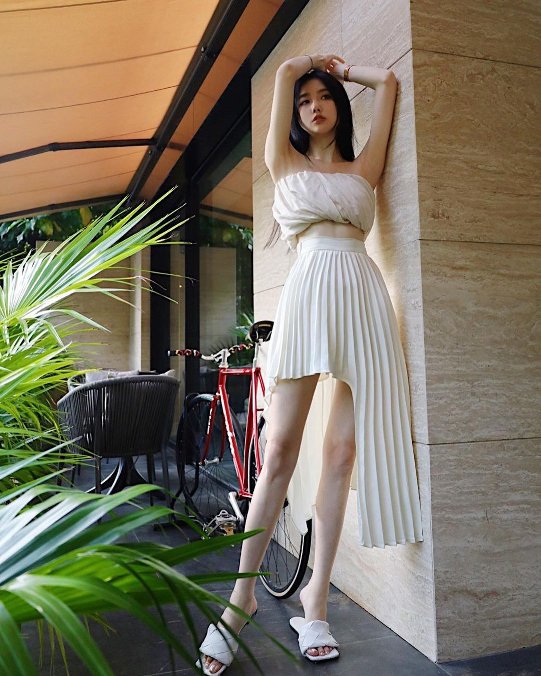 Sở hữu thần thái không thua gì người mẫu chuyên nghiệp, mỗi bức ảnh của cô khiến cho fan hâm mộ thả tim rất nhiều.