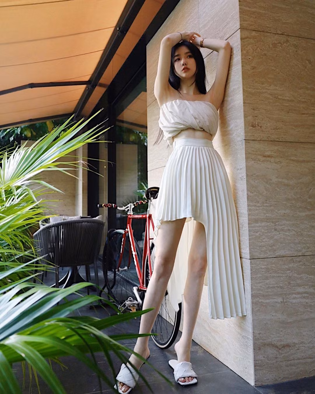 Sở hữu thần thái không thua gì người mẫu chuyên nghiệp, mỗi bức ảnh của cô khiến cho fan hâm mộ thả tim rất nhiều.