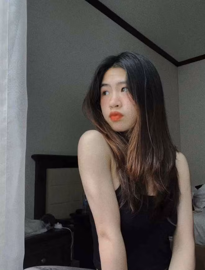 Mỗi khi xuất hiện, Thanh Nhã đều nhận được những lời khen bởi nhan sắc, nụ cười “toả nắng” cùng tính cách vui vẻ, tinh nghịch.