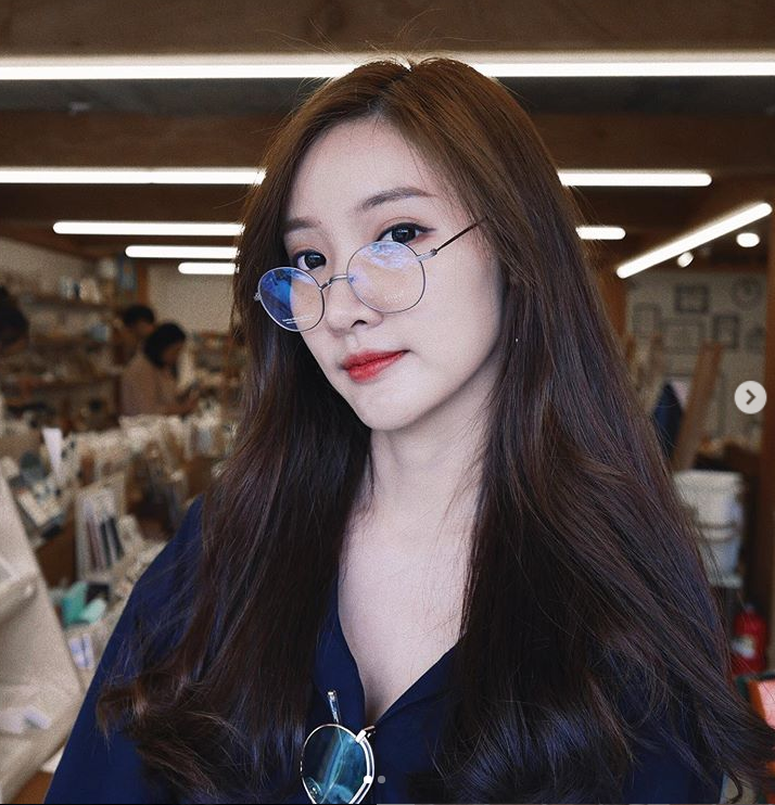 Cũng từ đó, trang cá nhân của hot girl 9X người Lào thu hút sự chú ý đặc biệt của dân mạng. Soi chỉ số, hiện Instagram của Panda Fonnapha có 80 nghìn người theo dõi.