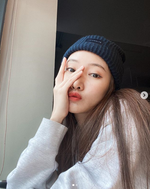 Panda Fonnapha có phong cách ăn mặc trẻ trung, tinh nghịch đôi khi cũng không kém phần dịu dàng.