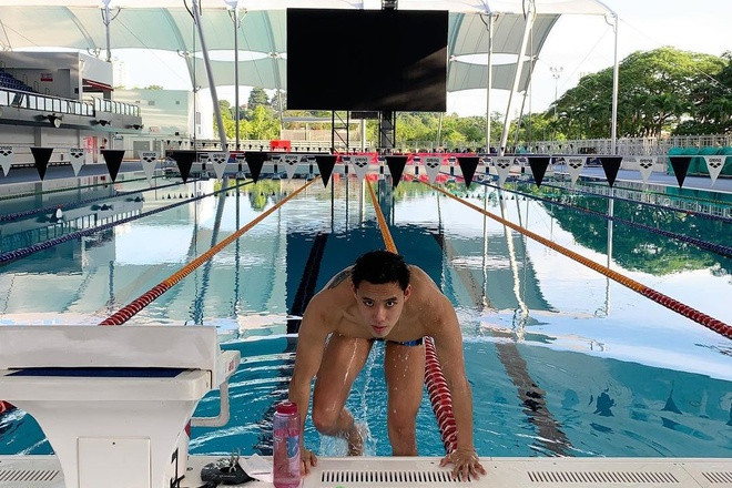 Welson Sim bắt đầu tham gia các lớp học bơi từ năm 10 tuổi để vượt qua căn bệnh hen suyễn thời thơ ấu.