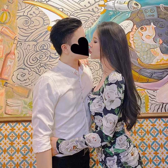 Những tấm hình được che bằng icon hay thậm chí crop mất phần... đầu thế này là cách được Vũ Ngọc Châm sử dụng để giấu danh tính của người yêu.