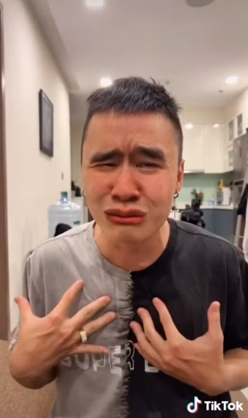 CĐM dẫn chứng, sở dĩ người miền Trung có tính cách tiết kiệm vì là dải đất chịu nhiều thiên tai. Việc kiếm từng bữa ăn đã khó thì làm sao nghĩ đến chuyện ăn chơi, giải trí được.