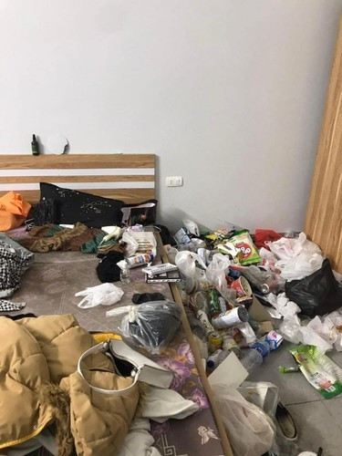 Nhìn bãi rác này thôi chủ nhà đủ ngán ngẩm.